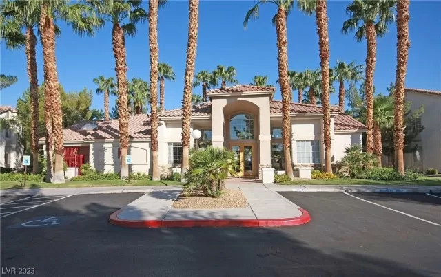 MLS: 2537826 Condo For Sale