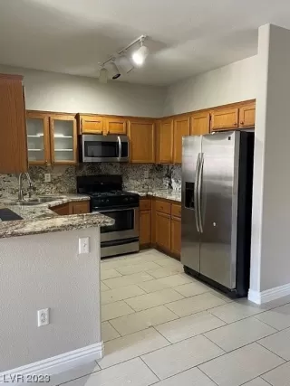 Photo #2: 2537826 Listing 