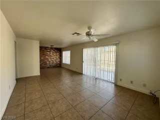 Photo #6: 2537831 Listing 