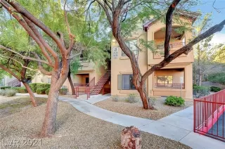 Photo #2: 2537832 Listing