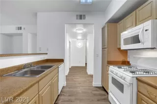 Photo #5: 2537832 Listing