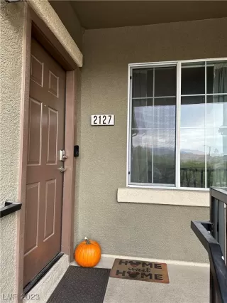 Photo #1: 2537835 Listing 