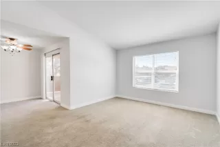 Photo #3: 2537845 Listing