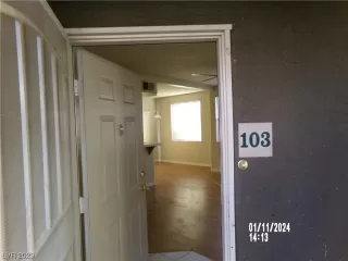 Photo #3: 2537852 Listing