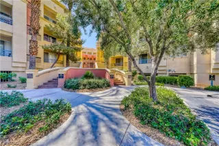 Photo #4: 2537867 Listing