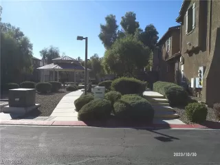 Photo #2: 2537882 Listing 