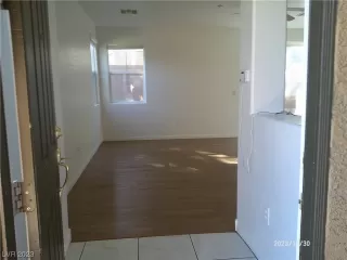 Photo #5: 2537882 Listing 