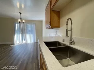 Photo #4: 2537884 Listing 