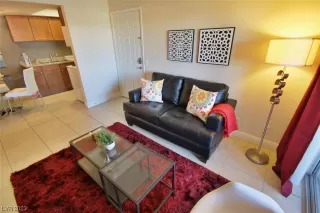 Photo #2: 2537893 Listing 