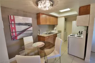 Photo #3: 2537893 Listing 