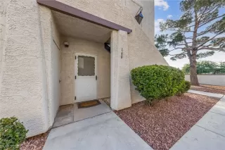 Photo #1: 2537915 Listing