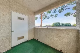 Photo #3: 2537915 Listing