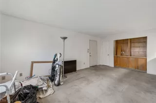 Photo #5: 2537915 Listing