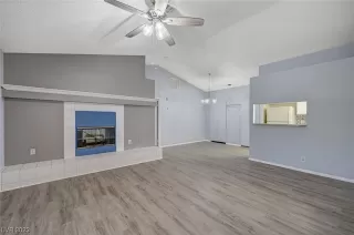 Photo #3: 2537962 Listing