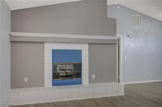 Photo #4: 2537962 Listing