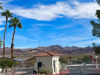 Photo #3: 2537968 Listing