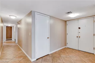 Photo #5: 2537969 Listing 