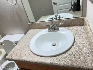Photo #2: 2537973 Listing