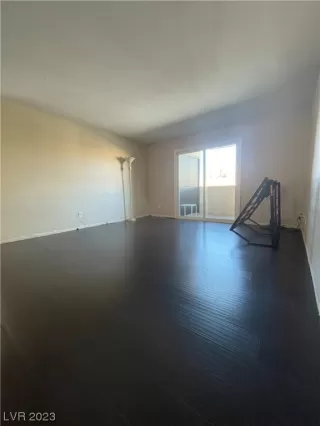 Photo #1: 2537995 Listing 