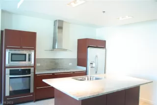 Photo #3: 2538013 Listing 