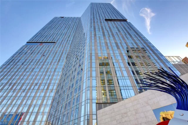 MLS: 2538034 Condo For Sale