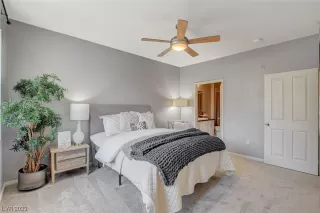 Photo #4: 2538041 Listing