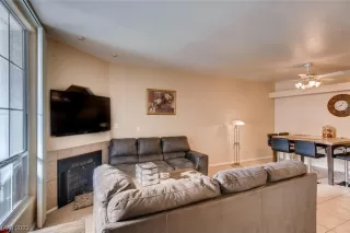 Photo #6: 2538070 Listing