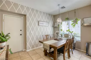 Photo #4: 2538107 Listing