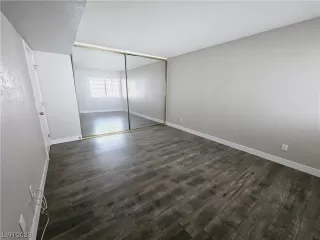 Photo #5: 2538142 Listing 