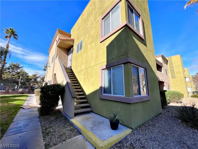 MLS: 2538168 Condo For Sale