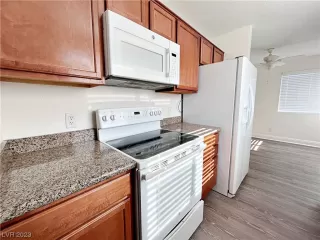 Photo #4: 2538168 Listing 