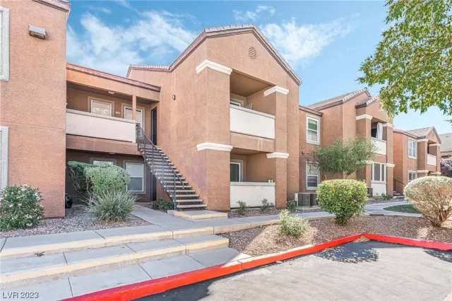 MLS: 2538206 Condo For Sale