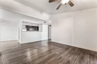 Photo #4: 2538206 Listing