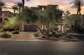 Photo #2: 2538215 Listing