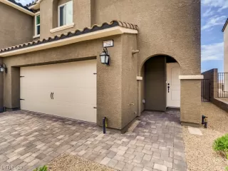Photo #1: 2538240 Listing 