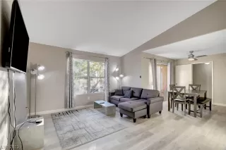 Photo #6: 2538248 Listing