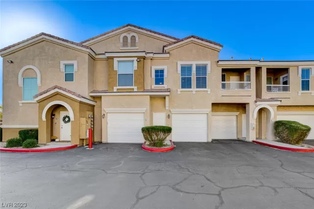 MLS: 2538268 Condo For Sale