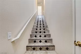 Photo #6: 2538268 Listing 