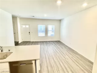 Photo #6: 2538278 Listing