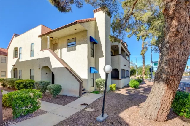 MLS: 2538295 Condo For Sale