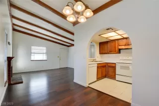 Photo #6: 2538295 Listing