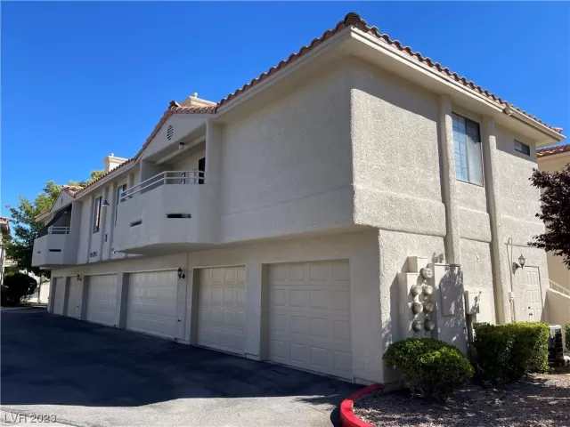 MLS: 2538308 Condo For Sale