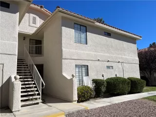 Photo #4: 2538308 Listing