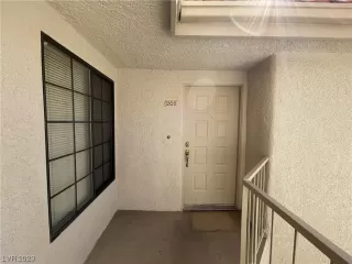 Photo #6: 2538308 Listing