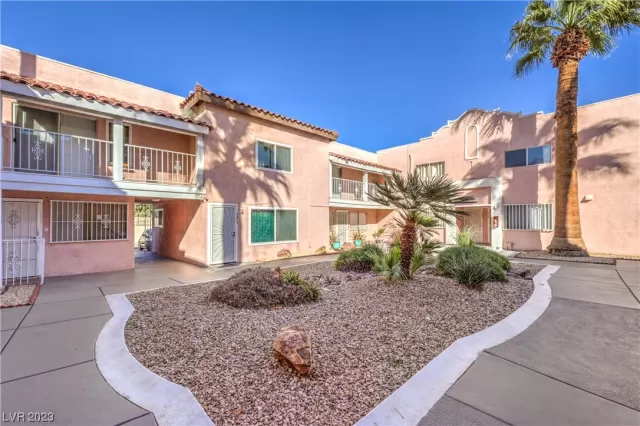 MLS: 2538314 Condo For Sale