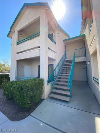 Photo #1: 2538325 Listing 