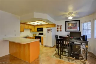 Photo #3: 2538333 Listing