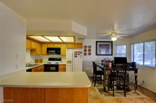 Photo #4: 2538333 Listing
