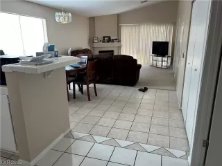 Photo #3: 2538347 Listing