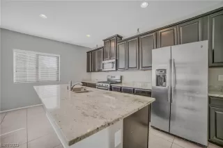 Photo #5: 2538357 Listing 